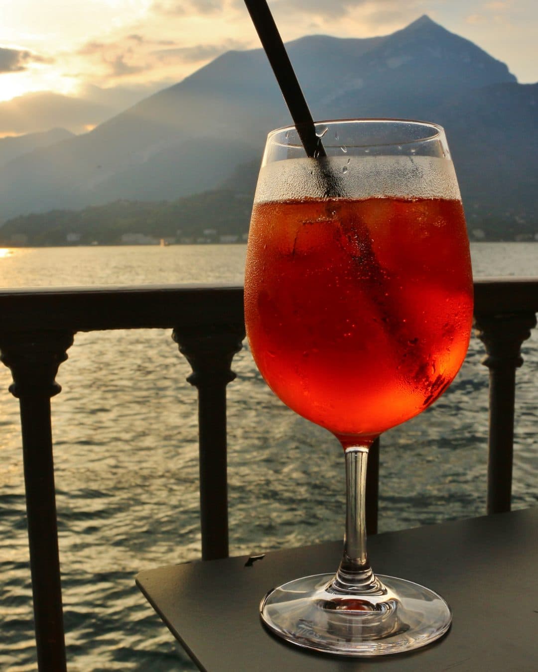 Aperitivo vista lago